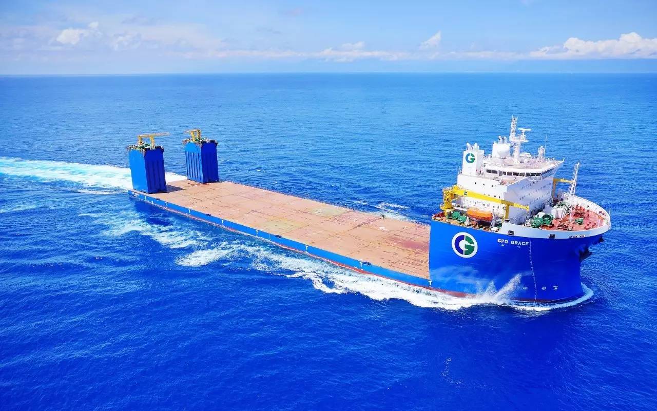 新型65000噸半潛船入列振華船隊(duì)，助力海上重工運(yùn)輸能力提升